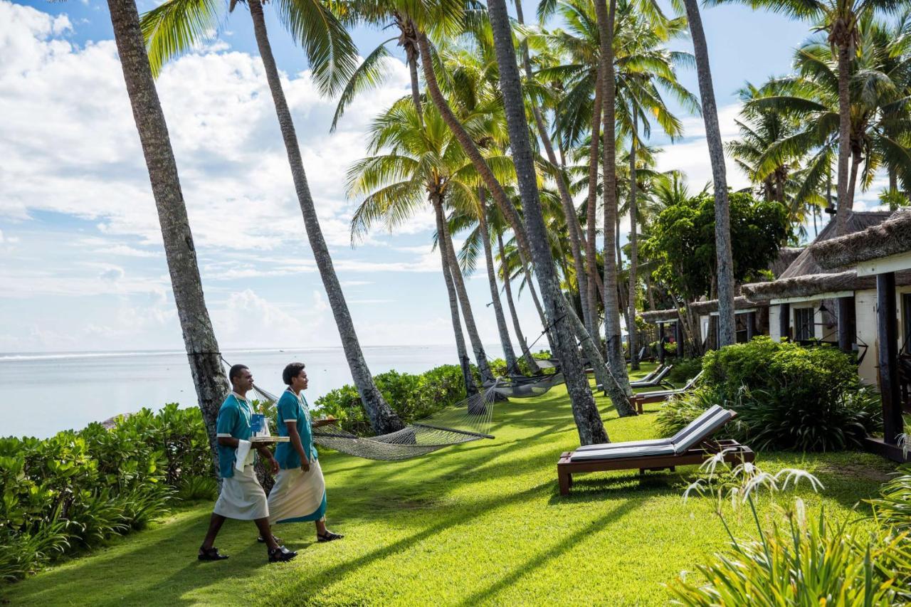 Outrigger Fiji Beach Resort Korotogo Exterior foto The resort's beachfront